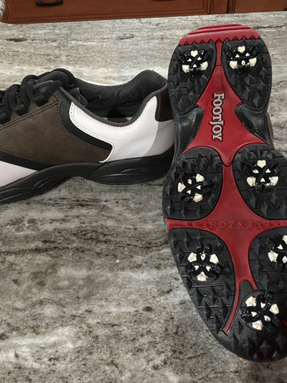 NEW, NEVER worn Footjoy golf shoes, 9.5 Black, white, w/brown